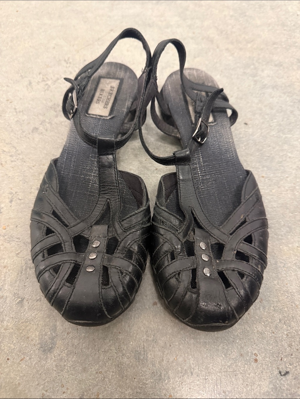 Skechers Vintage Y2K Black Strappy T‑Bar Sandals with Stud Accents